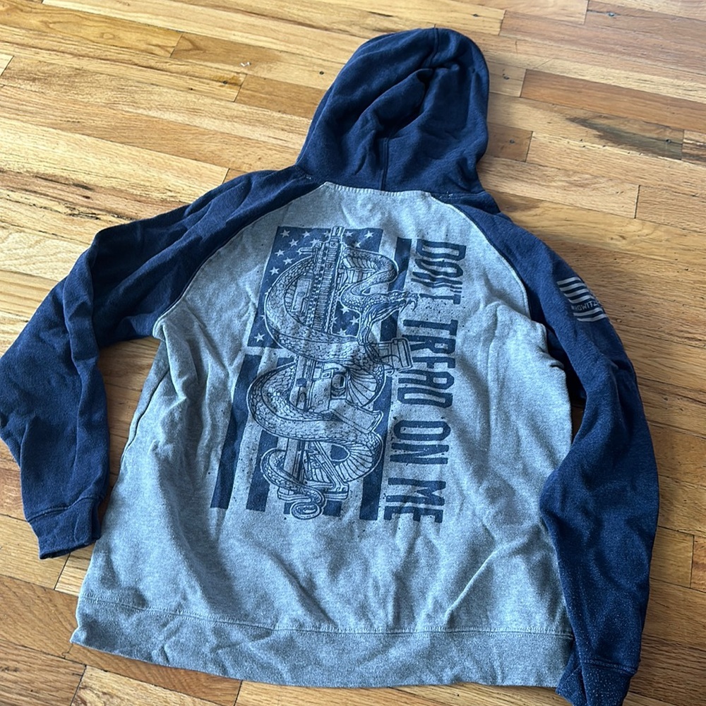Howitzer don’t tread on me color black hoodie